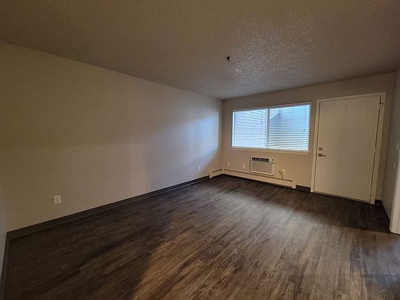 4th image of 2075 Cooper St #711