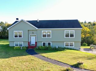 471 Black Rd, Corinth, ME 04427