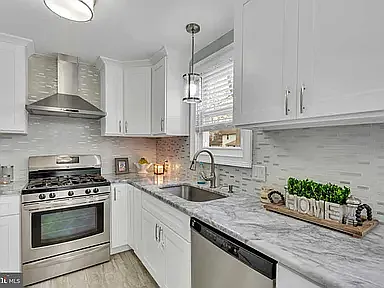 232 W Underwood Ave — Photo 3