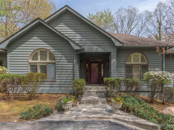 11 Gigagei Ct, Brevard, NC 28712