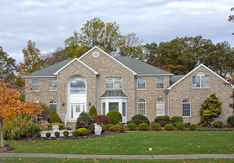 4 Cedar Gate Rd — Photo 1