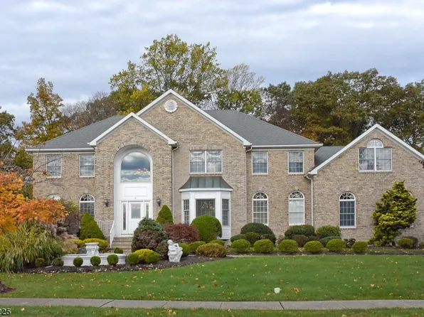 4 Cedar Gate Rd, Denville, NJ 07834