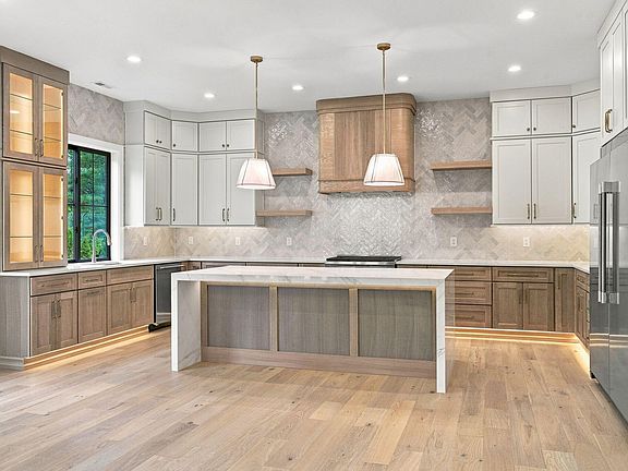 2nd image of 108 Pintail Ct