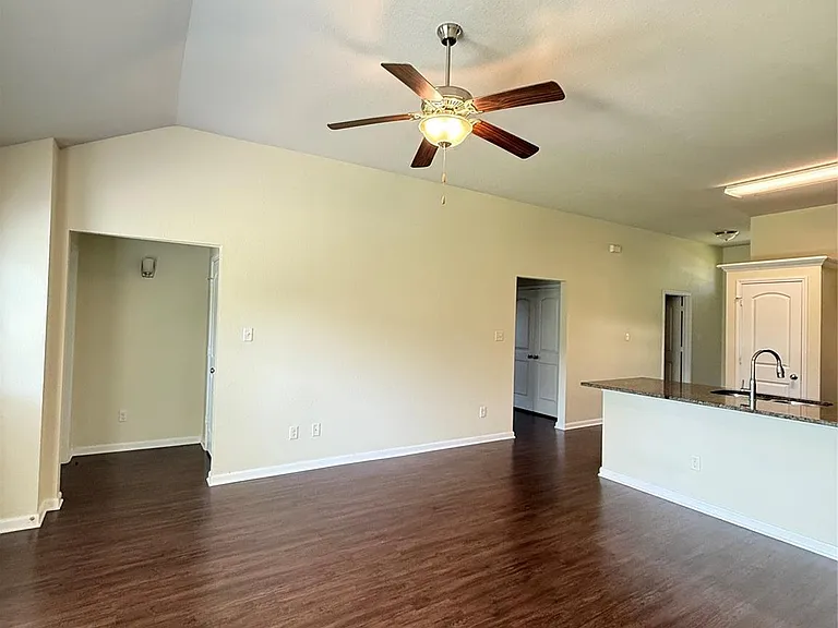 1134 Shadow Glenn Dr — Photo 4