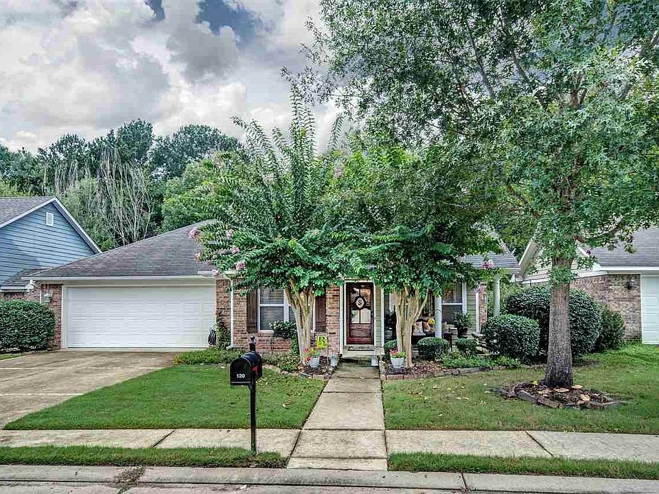 1st image of 120 Basswood Cir