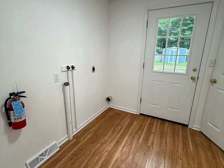 18 Abbott Dr — Photo 10