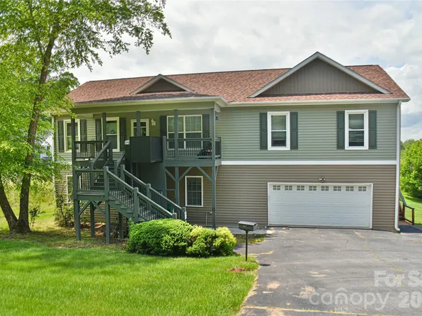 222 Erwin Hills Rd, Asheville, NC 28806