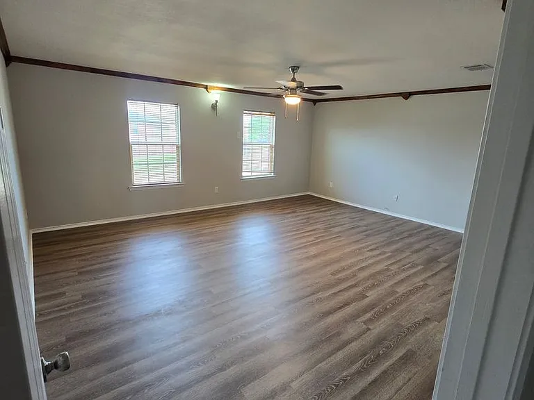 5049 Mosaic Dr — Photo 10