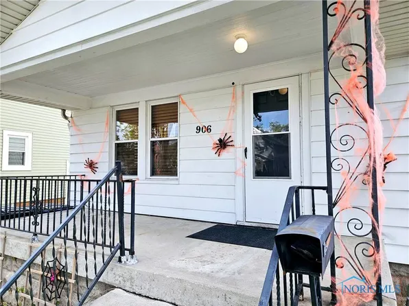 906 Geneva Ave, Toledo, OH 43609