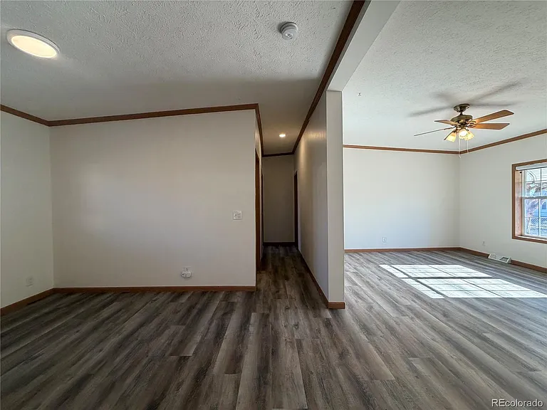 4095 W Arizona Ave — Photo 8