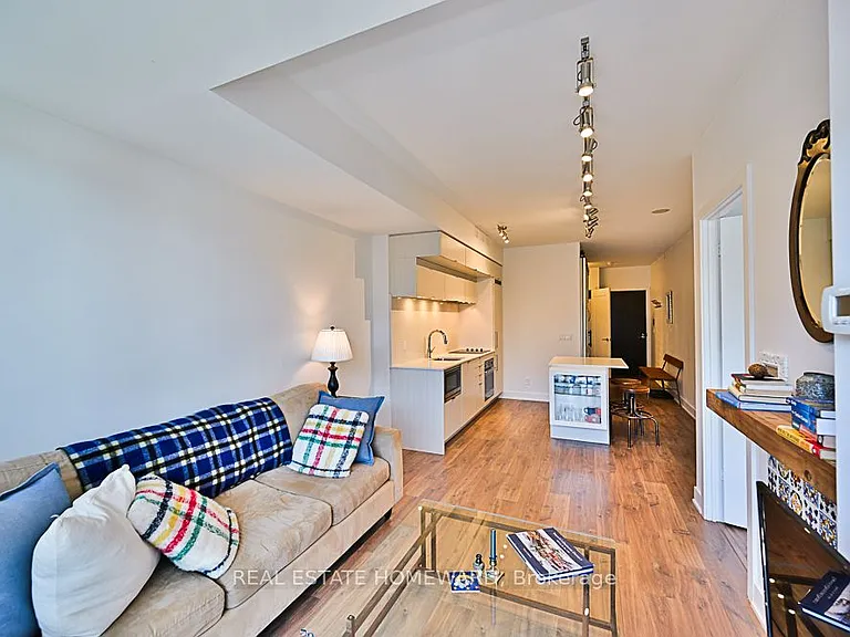 38 Cameron St #610 — Photo 6