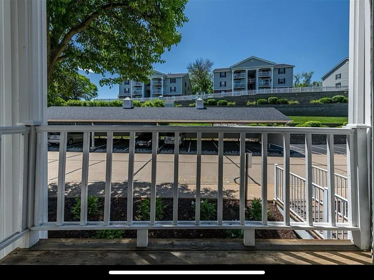1210 Creve Coeur Crossing Ln #H — Photo 25