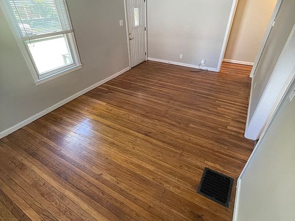 3rd image of 3528 N Chester Ave
