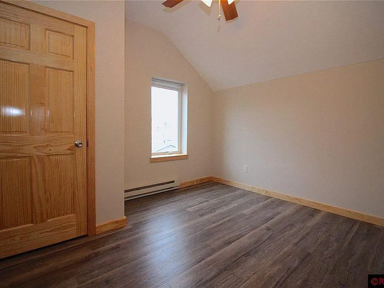 118 Van Brunt St — Photo 5