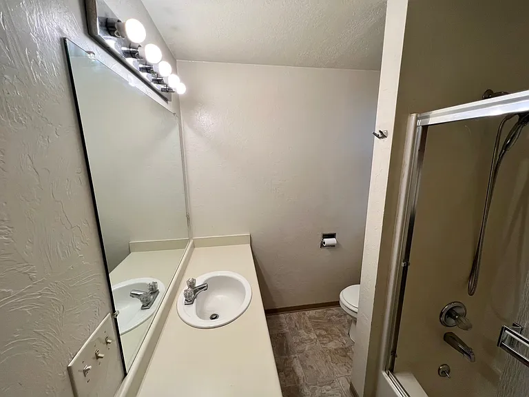 834 Olympic Ave — Photo 7