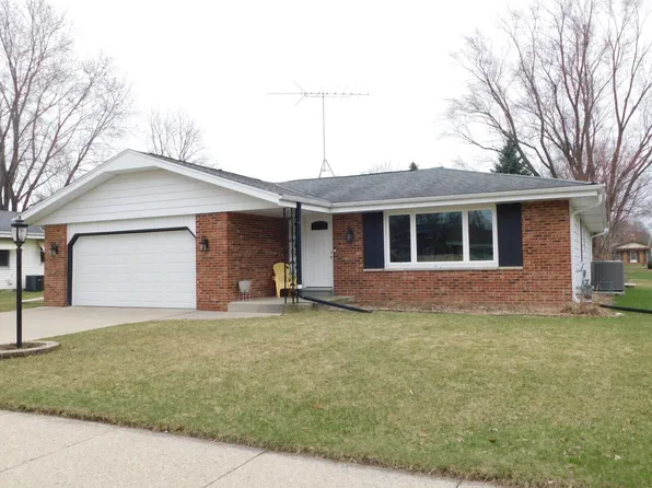 1131 Wisteria LANE, Waukesha, WI 53189