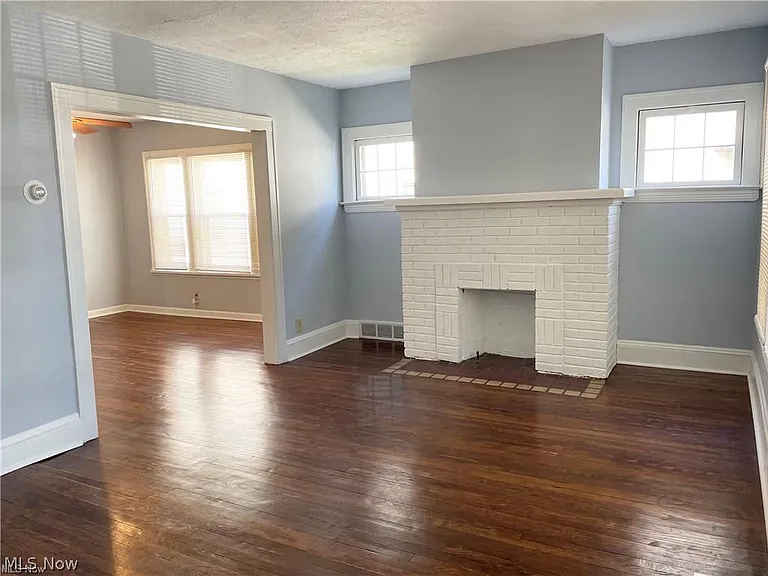 2076 Lewis Dr #DOWN — Photo 6