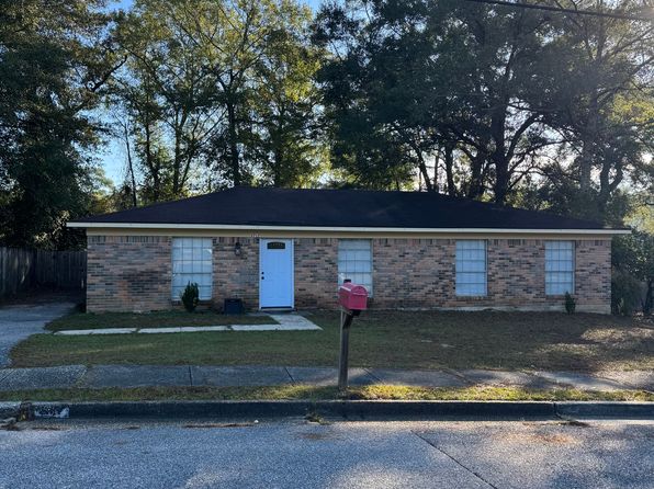 2717 Demetropolis Rd