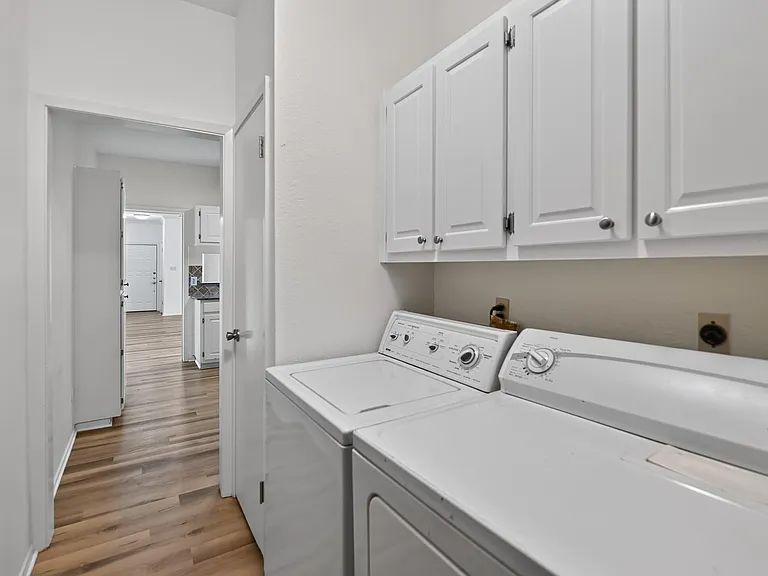 5701 Scout Blf — Photo 20