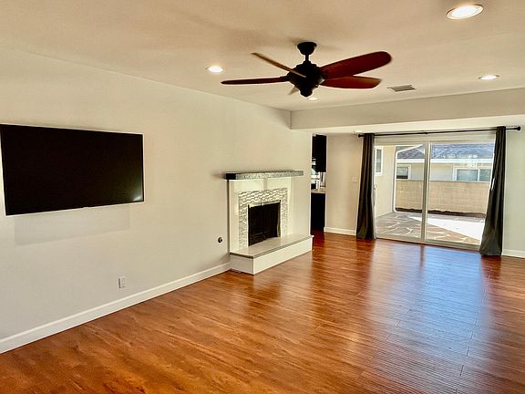 3rd image of 1878 W 180th Pl