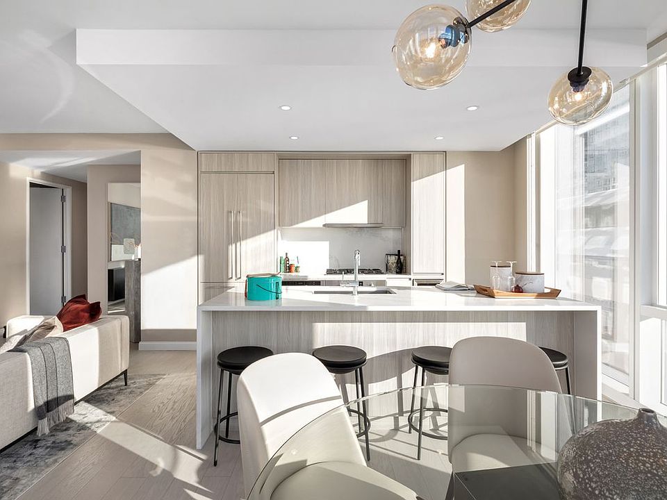 1st image of 675 W 59th St #1103