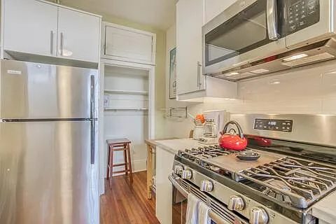311 E 30th St #2 — Photo 14