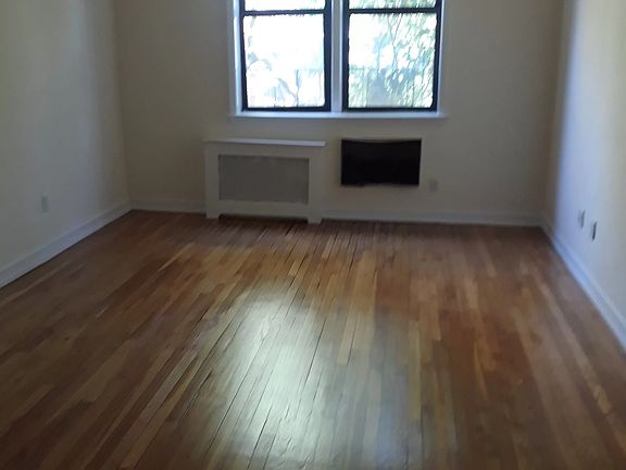 3rd image of 405 E 82nd St APT 2B
