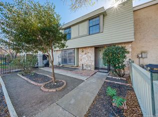 6814 Neston Dr, San Antonio, TX 78239