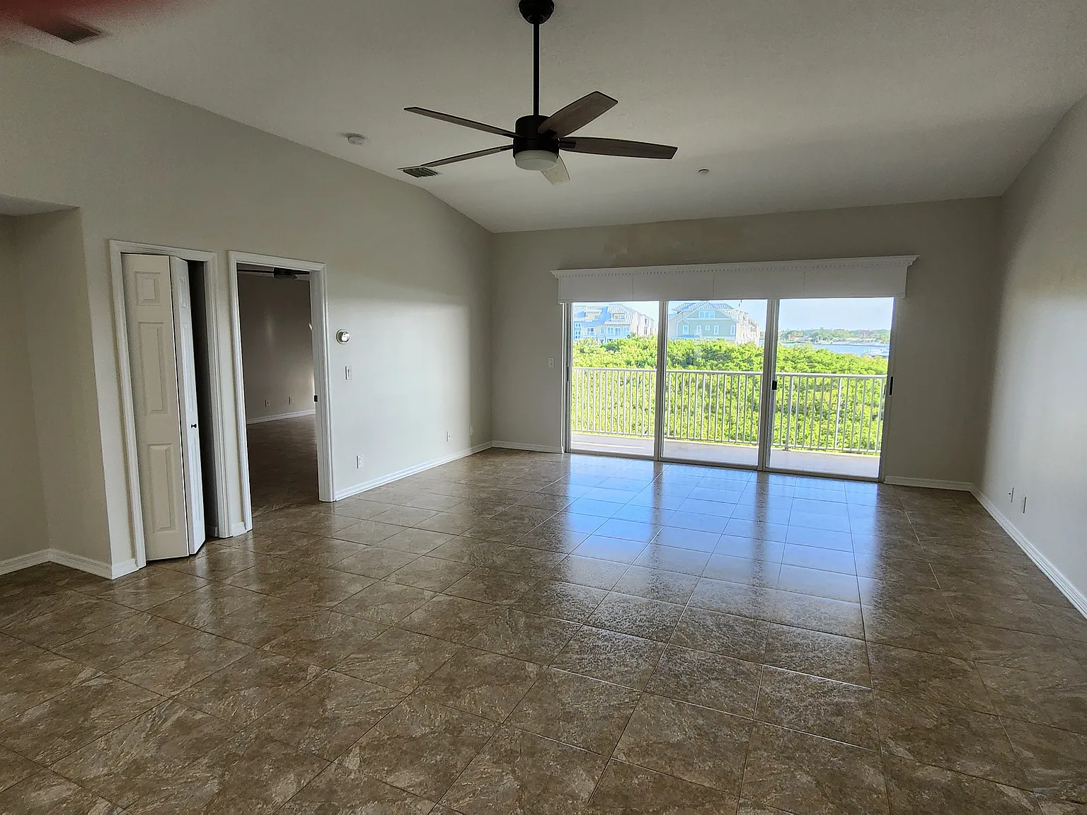 2 bed, 1400 sqft, $3,175 — Photo 4