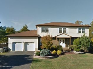 3 Rand Ct, Marlboro, NJ 07746