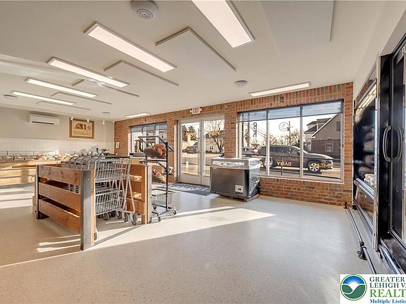 5th image of 67 Park Ave