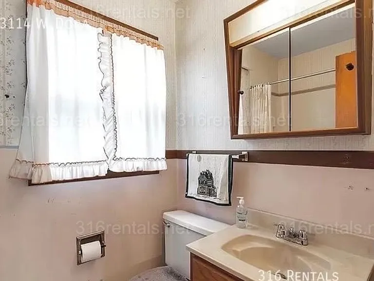 3114 W Dora St — Photo 2