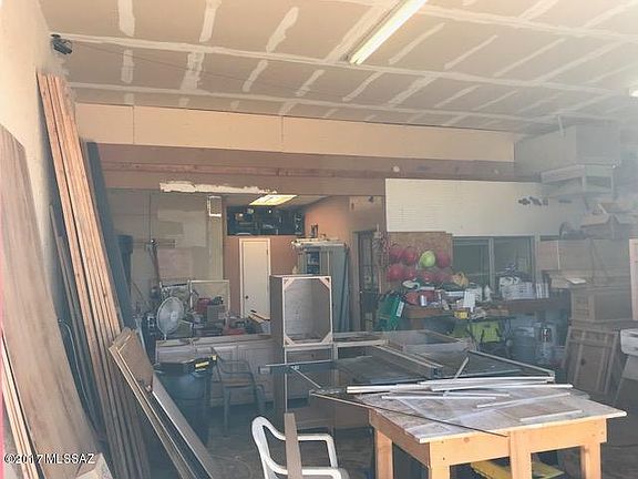 2nd image of 2050 E 12th St #1