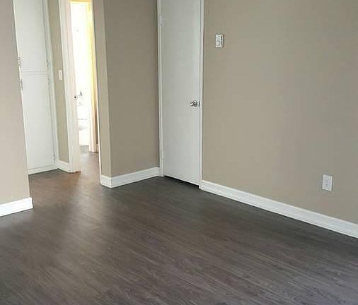4th image of 4211 Central Ave