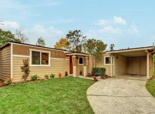 3235 90th Pl SE, Mercer Island, WA 98040