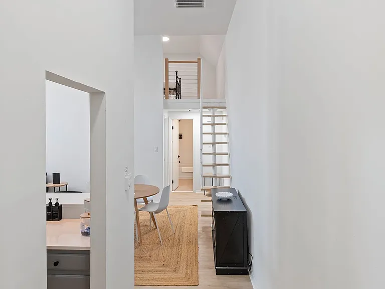 The Gallery Apartments — Photo 100