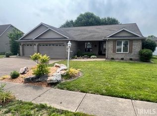 8602 Edinborough Rd, Evansville, IN 47725