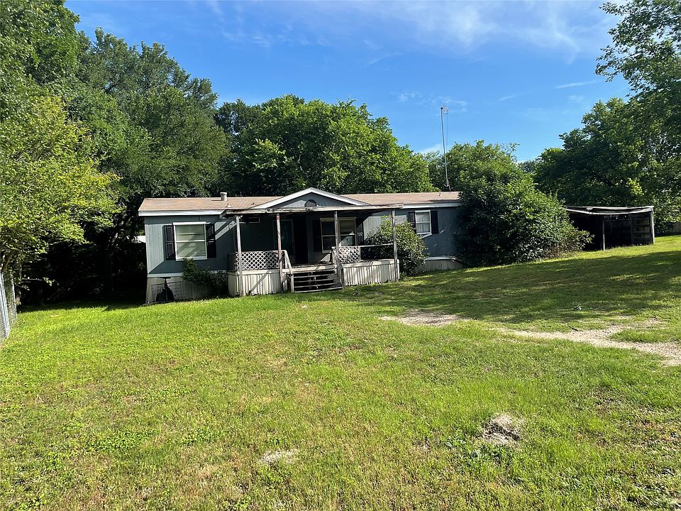 2nd image of 908 Bells Chapel Cir