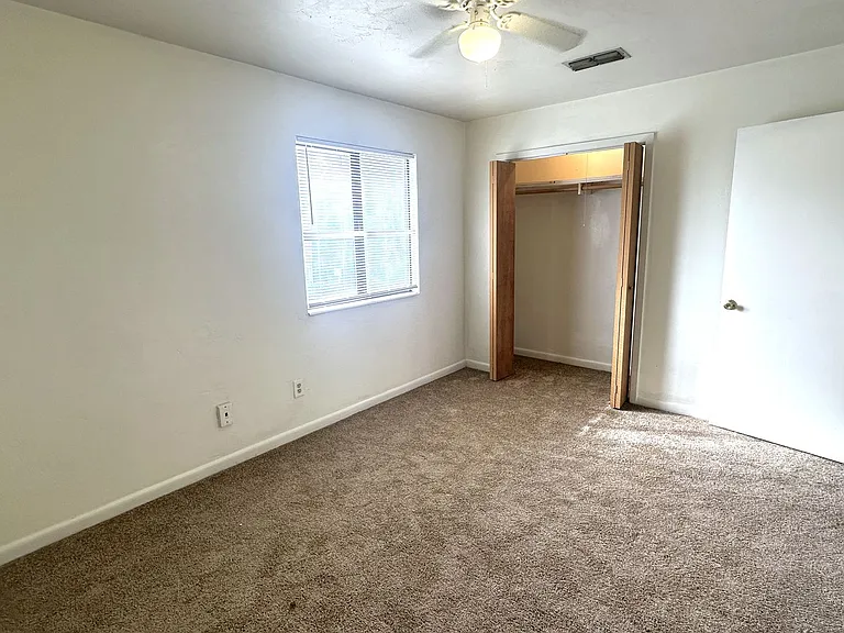 303 S Lipona Rd — Photo 9