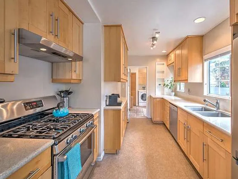 3606 Veteran Ave — Photo 7