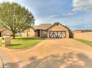 14717 Waterfront Rd, Edmond, OK 73013