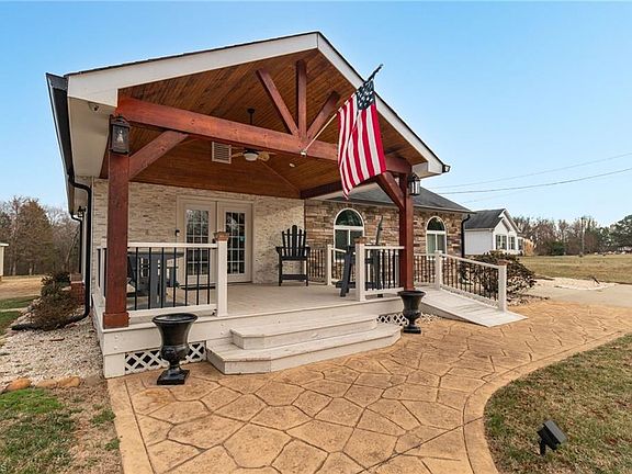 2nd image of 2675 Swicegood Rd