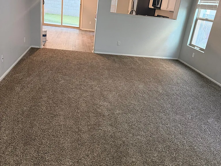 11010 W Elm St — Photo 11