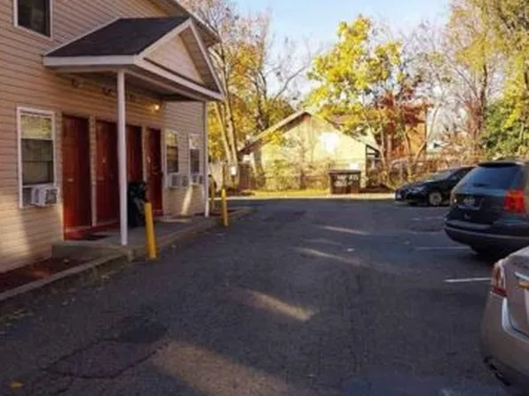 351 Jackson St APT 3, Hempstead, NY 11550