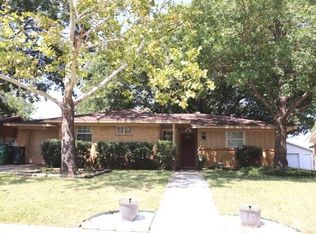 1309 Lynwood St, Gainesville, TX 76240
