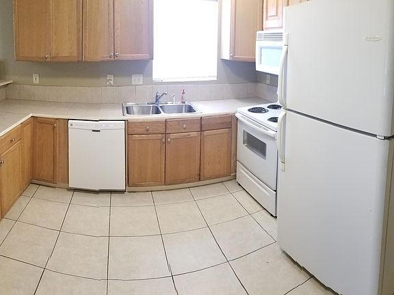 5th image of 8431 Jeannette St #B