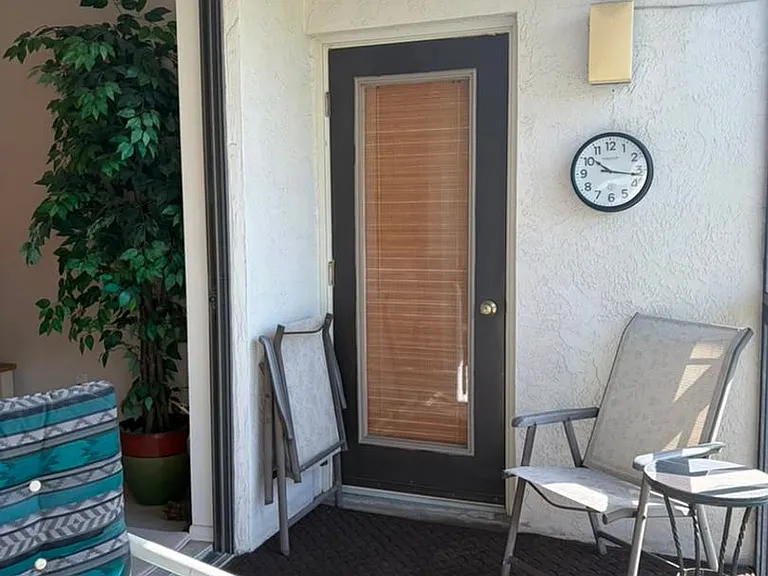 1324 Pasadena Ave S #206 — Photo 14