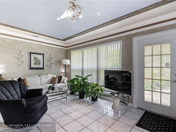 5th image of 1620 NW 5th Ave