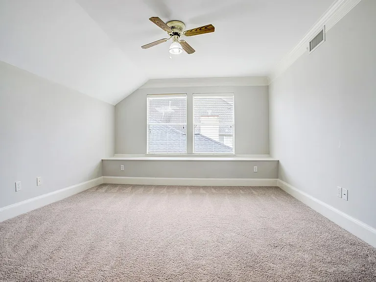 1809 W Clay St — Photo 17