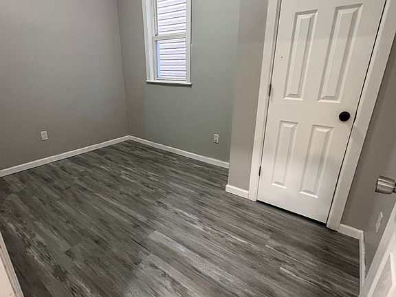 4th image of 178 Parker St #1